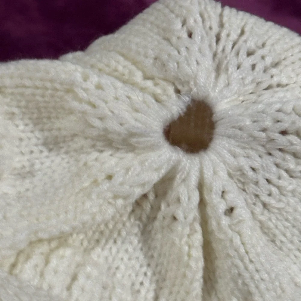 CC messy bun or ponytail Beanie! New in package! Cream! Classic cable kn…